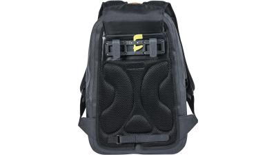 Basil Urban Dry Backpack  L schwarz Produktbild 1