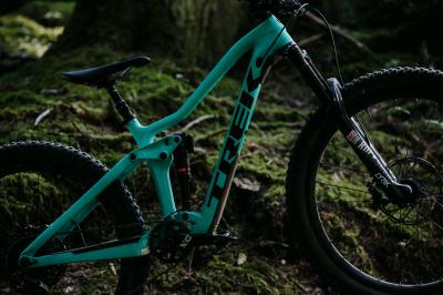 Trek Remedy 27.5 Al F/S S Marigold to Radioactive Red F Produktbild 4
