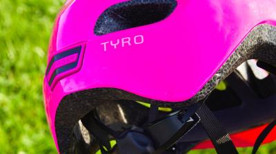 Bontrager Helm Bontrager Tyro Youth Black/Radioactive YL CE Produktbild 6