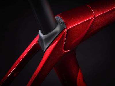 Trek Domane SLR 7 62 Metallic Red Smoke to Red Carbon S Produktbild 6