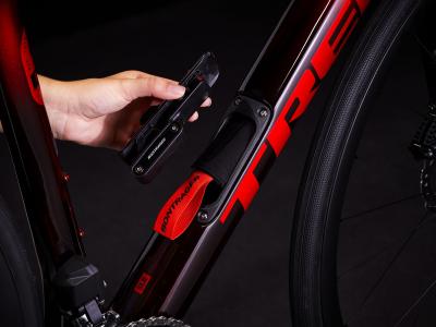 Trek Domane SLR 6 62 Metallic Red Smoke to Red Carbon S Produktbild 4