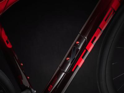 Trek Domane SLR 6 AXS 56 Metallic Red Smoke to Red Carb Produktbild 3