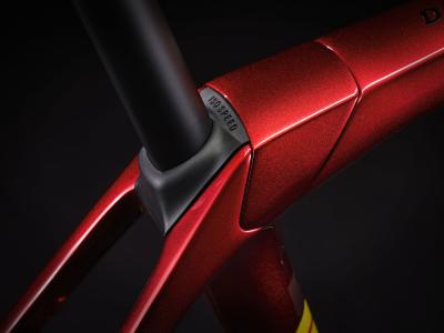 Trek Domane SLR 9 62 Metallic Red Smoke to Blue Smoke F Produktbild 6