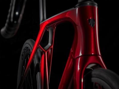 Trek Madone SLR 6 AXS 62 Metallic Red Smoke to Red Carb Produktbild 4