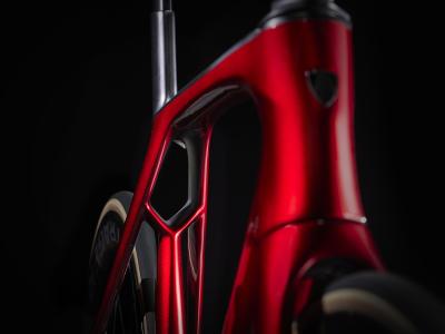 Trek Madone SLR 9 47 Metallic Red Smoke to Red Carbon S Produktbild 4