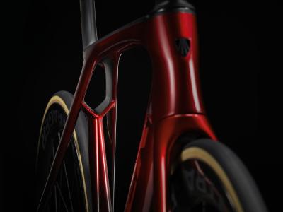 Trek Madone SLR 9 AXS 47 Metallic Red Smoke to Red Carb Produktbild 4