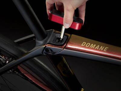 Trek Domane SLR 9 60 Axinite Flip/Trek Black Produktbild 8