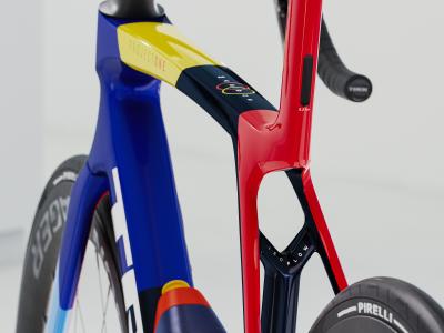 Trek Madone SLR 7 AXS XL Team Replica Produktbild 3