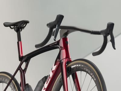 Trek MADONE SLR 8 AXS L Carbon Red Smoke Produktbild 4