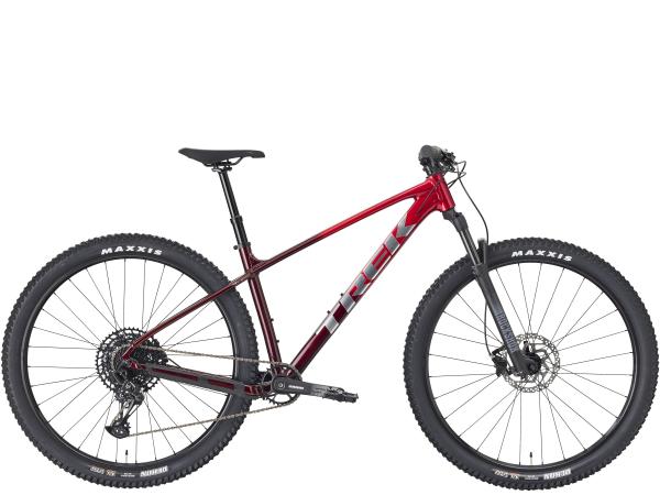 Trek Marlin 7 S 27.5 Fury Red Fade