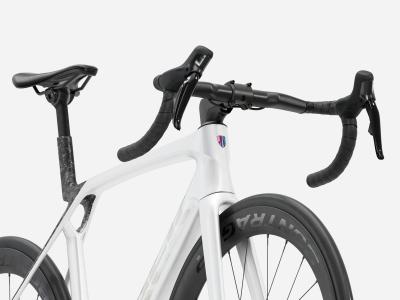 Trek Madone SL 7 XL Gloss Crystal White/Matte Deep Smok Produktbild 4